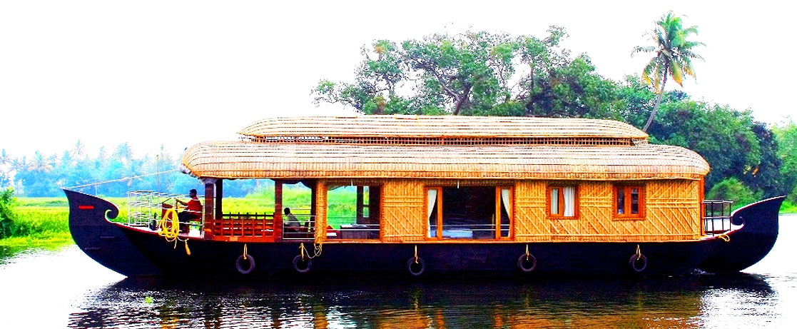 deluxe 4 bedroom houseboat